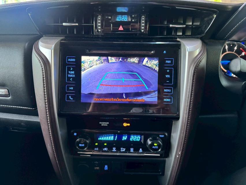 Toyota Fortuner 2.4 V AT ปี 2016 13