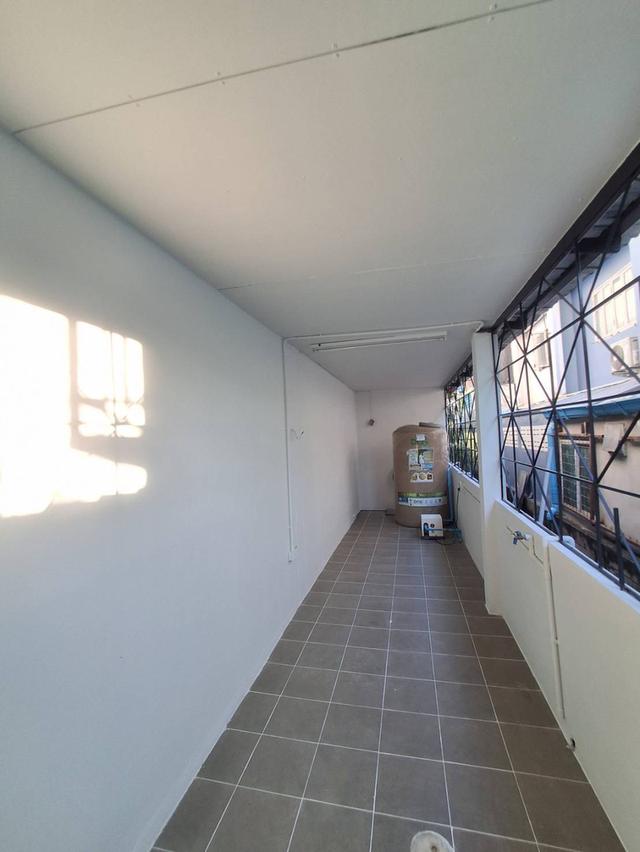 อาคารพาณิชย์ 2 หลังคู่ 11