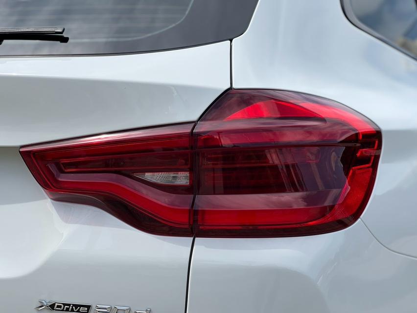 (แจ้งรหัสรถ NCT216) BMW X3 xdrive20d M Sport ขาว 2019 จด 2020 รูปที่ 7