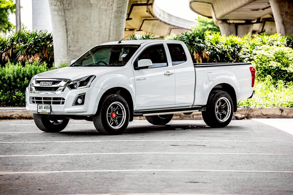 ISUZU D-MAX Hi-lander Cab 1.9 Ddi L ปี 2016 สีขาว ตัวท๊อป สูง 9