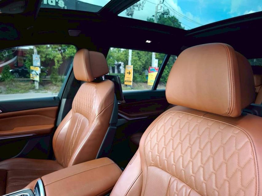 รหัสรถ KPV8444 2022 BMW X7 xDrive30d M SPORT 8