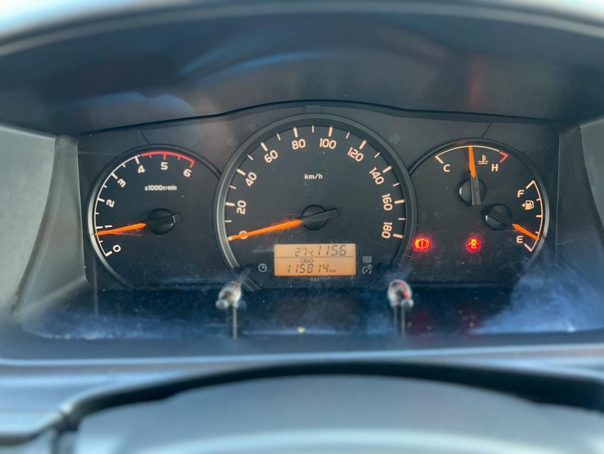 ปี 2016 TOYOTA COMMUTER, 3.0 D4Dโฉม ปี05-19 สีเทา เกียร์ธรรมดา เครื่องดีเซล 13