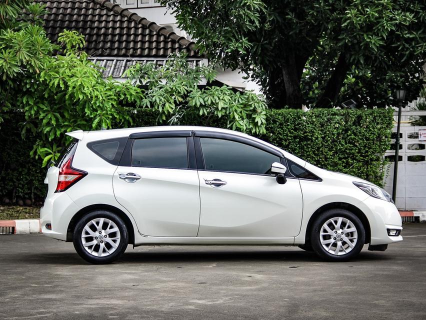 NISSAN NOTE, 1.2 VL 5Dr ปี. 2017 (VAT.)  เกียร์ AUTO สีขาว เบนซิน  ไมล์ 41,532 km. 2