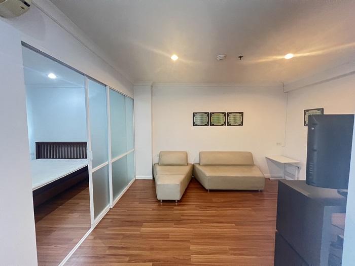 เช่าถูก 10,000 บาท ** 1 ห้องนอน ** รหัส 060049 ** ลุมพินี สวีท ปิ่นเกล้า ** ติดรถไฟฟ้า บางยี่ขัน ** 088-398-3835 MR.BOAT 11