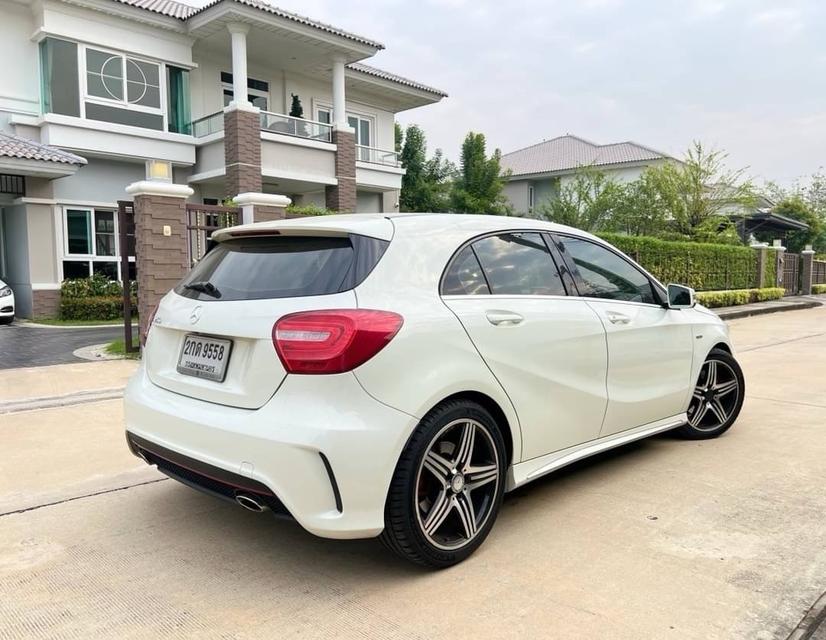 Benz A250 AMG Sport 2.0 W176 Sport Hatchback 2013  3