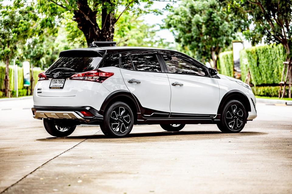 Toyota Yaris Cross 1.2 ปี 2020 สีขาว มือเดียวป้ายแดง สภาพใหม่มากๆ  9