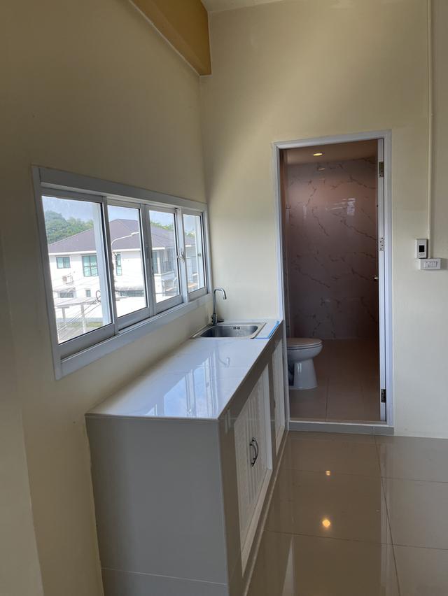 อาคารพาณิชย์ ทำเลโคตรดี ห้องมุม 4ชั้นครึ่ง 36 ตรว. 4 ห้องนอน 4ห้องน่ำ1ชั้นลอย พร้อมพื้นที่ว่างด้านข้าง 10