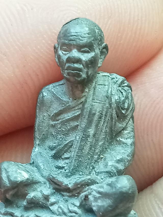 รูปหล่อเนื้อตะกั่ว หลวงพ่อคูณ ปี2540