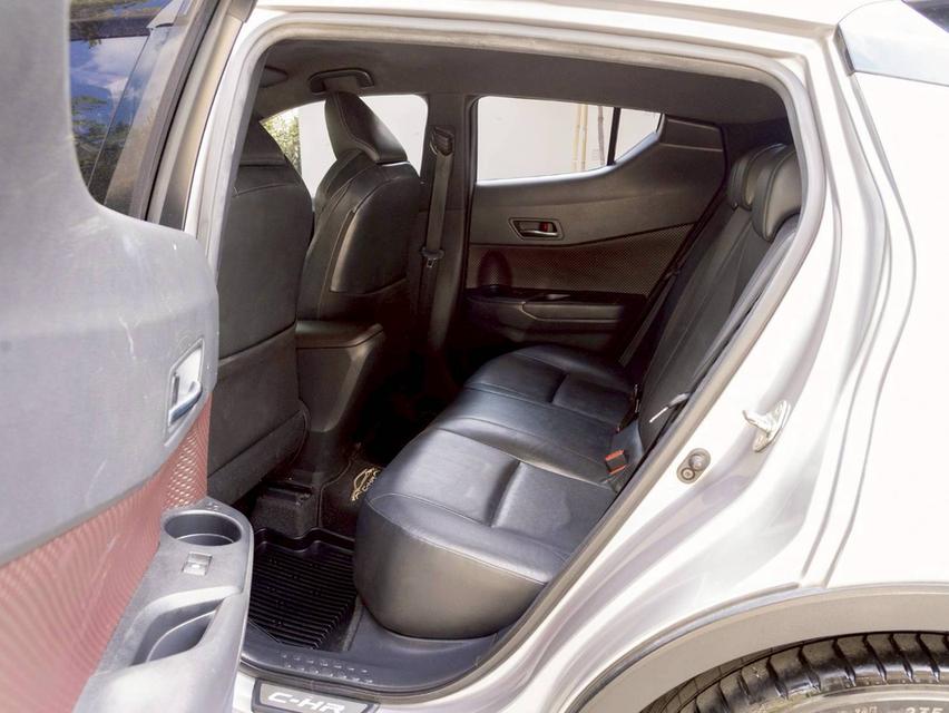 Toyota CHR 1.8Mid ปี18 17