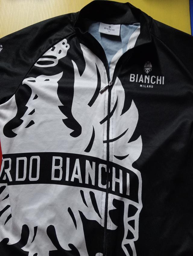 เสื้อปั่นจักรยาน จากอิตาลี่ รูปที่ 4