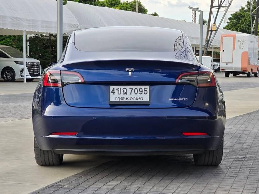 Tesla Model S สีน้ำเงินสวยมาก 4