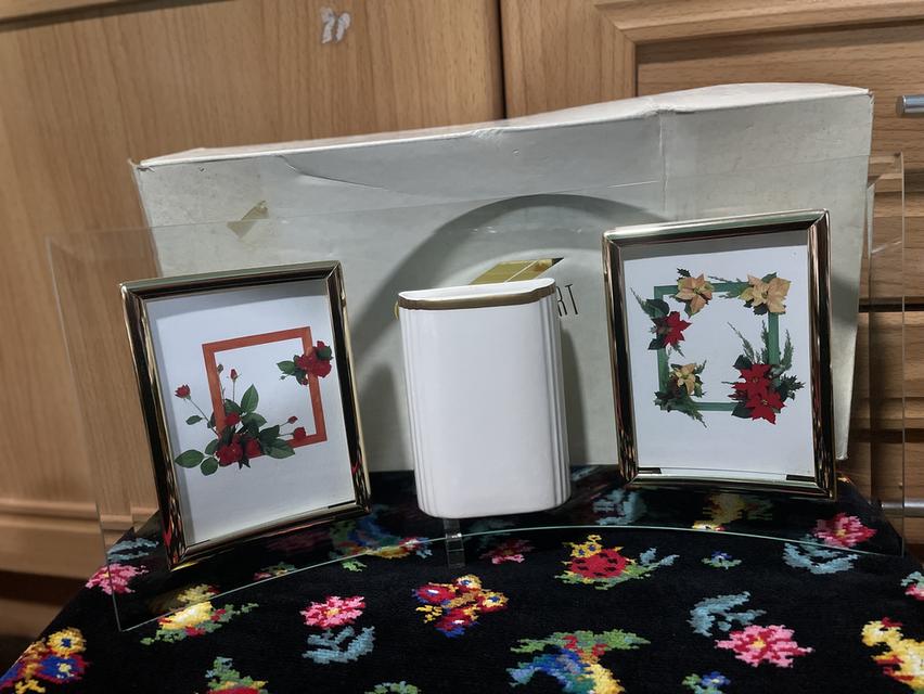 กรอบรูปตั่งโต๊ะ