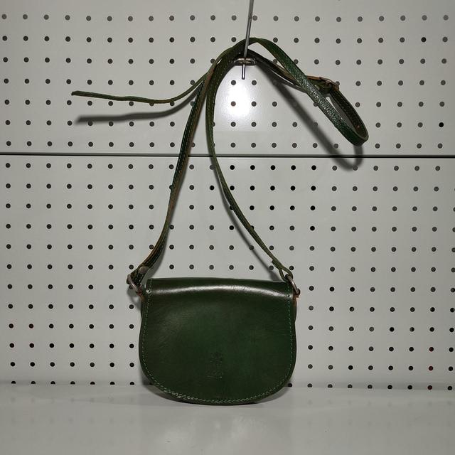 Florence กระเป๋าสะพายข้างหนังแท้