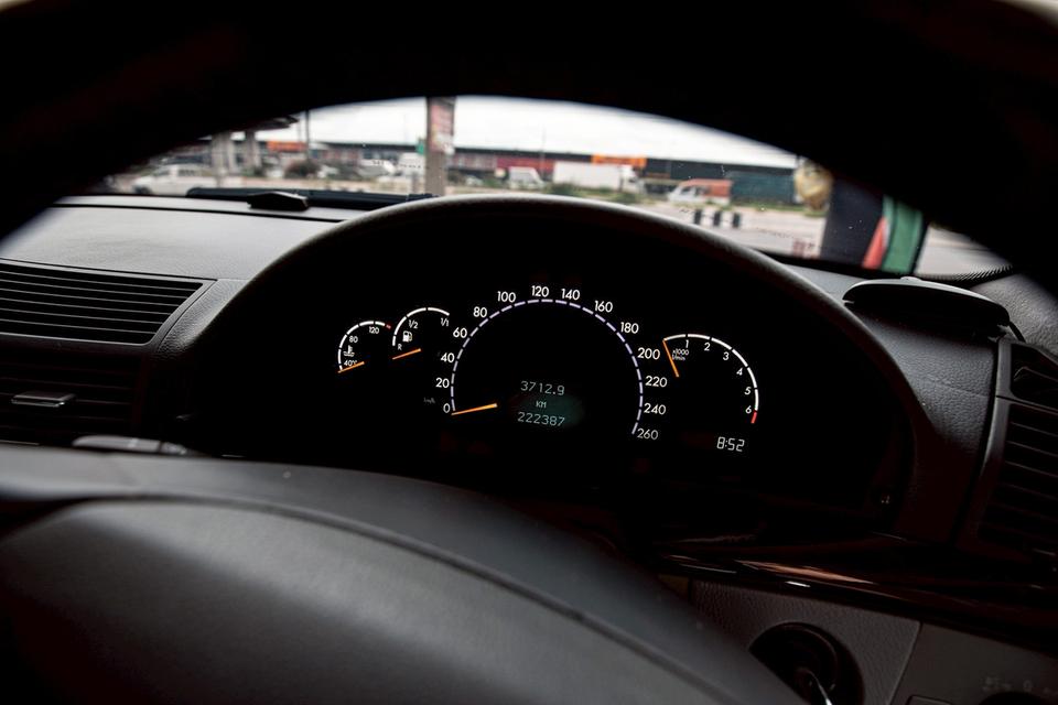Benz S280 ปี 2001 สีเทา สวยมีทรง โช็คถุงลม 16
