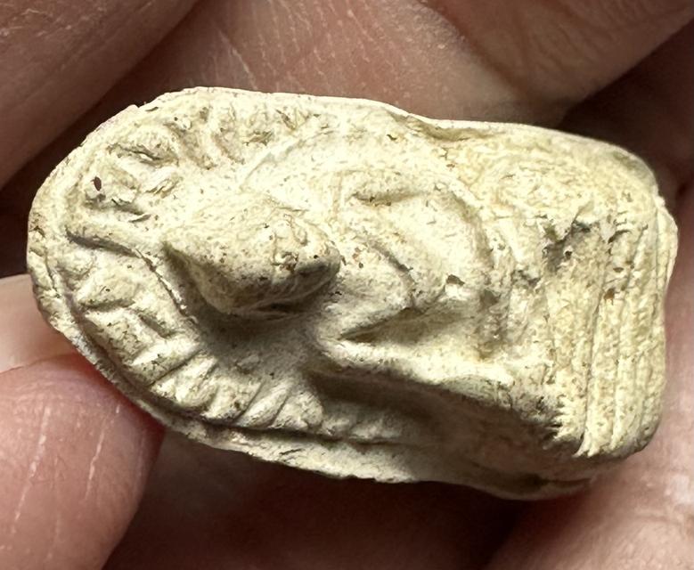 พระรอดลาำพูน องค์ละ1 000 12