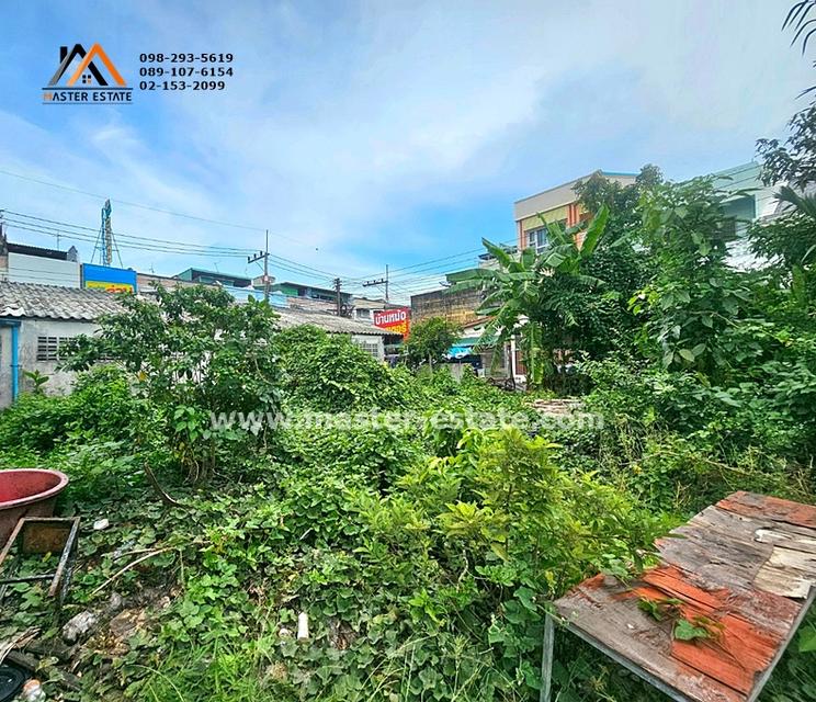 ที่ดินเปล่า 195.6 ตร.ว. แปลงมุม สวยมาก ติดถนนไทรบุรี จ.สงขลา หน้ากว้างประมาณ 20 M. x ลึก 45 M. ปัจจุบันมีผู้เช่าที่ดินขายอาหาร 7