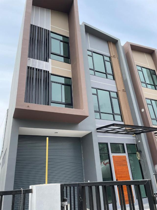 ขายโกดังสร้างใหม่ พร้อมโฮมออฟฟิศ 3 ชั้นหลังมุม 74 ตรว ย่านบางใหญ่ นนทบุรี ซอยกันตนา ใกล้ รพ.บางใหญ่ (พร้อมผู้เช่า)