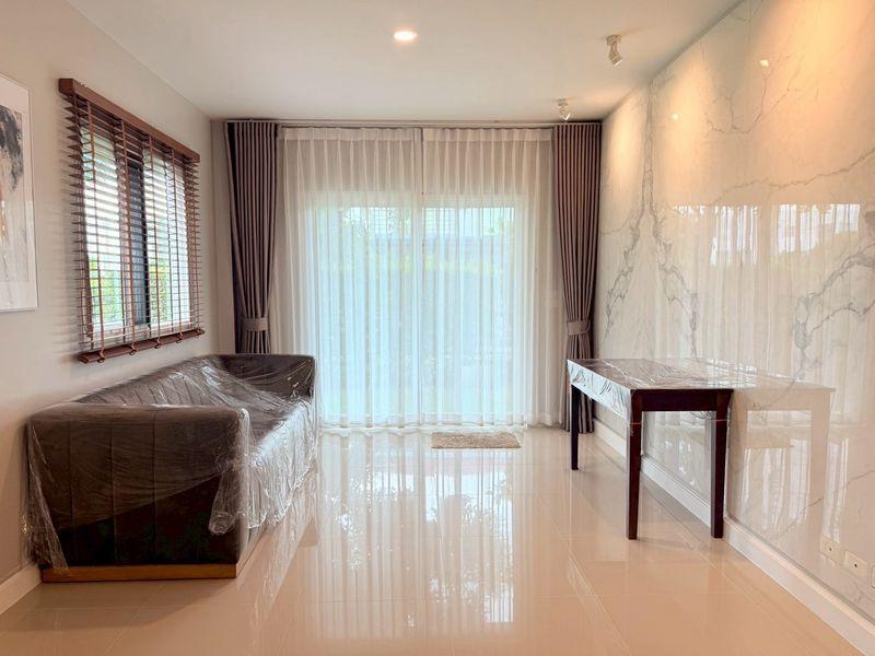 บ้านเดี่ยว หลังมุม ลําลูกกา คลอง 5 เช่า 4ห้องนอน  3ห้องน้ำ 6