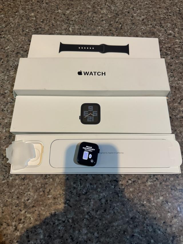 ขายๆๆๆถูกๆๆๆApple WatchSE2 สีSpace Gray 40MMยกกล่องอีมี่ตรง GPS Celluer ใส่ซิมได้สูนTrueการใช้งานดีเยี่ยม100%ทุกๆฟังชั่นเครื่องรีสโตได้หมดไม่ติดแอคเค้