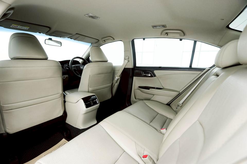 รหัสรถ 1E034 ACCORD  2.0 E 2016 7