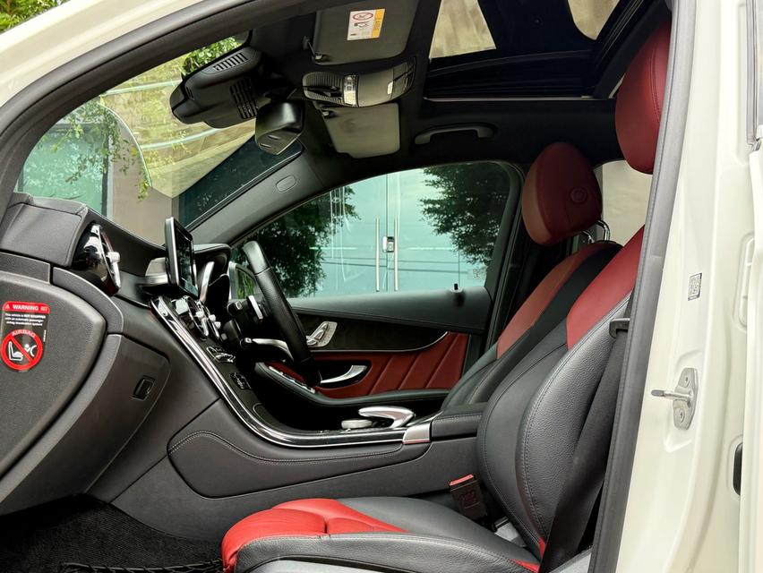 2020 BENZ GLC 250 COUPE AMG รถมือเดียวออกป้ายแดง รถวิ่งน้อย เข้าศูนย์ทุกระยะ รถไม่เคยมีอุบัติเหตุครับ 13
