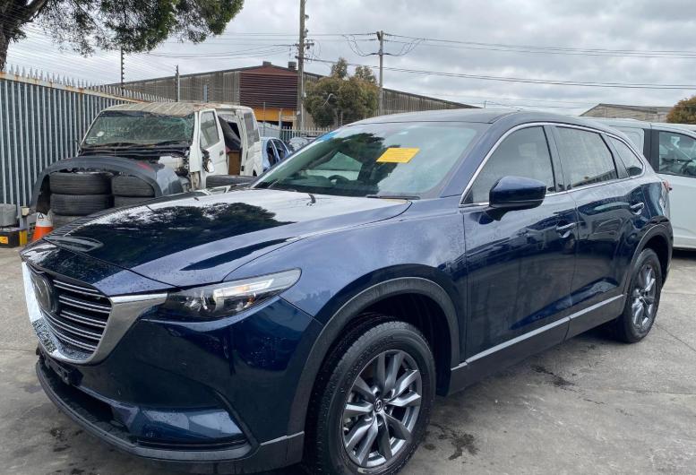 Mazda CX-9 สีน้ำเงินสวยมากๆ