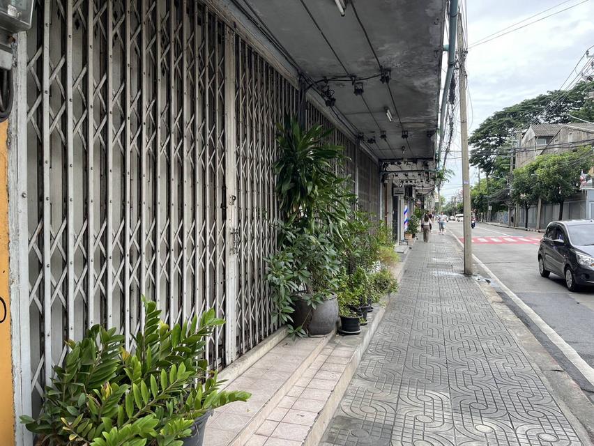 🏢 ให้เช่าตึกแถว ซอยสุขุมวิท 42 BTS เอกมัย 350 ม. - 3 คูหา 4 ชั้น 792 ตรม. 9