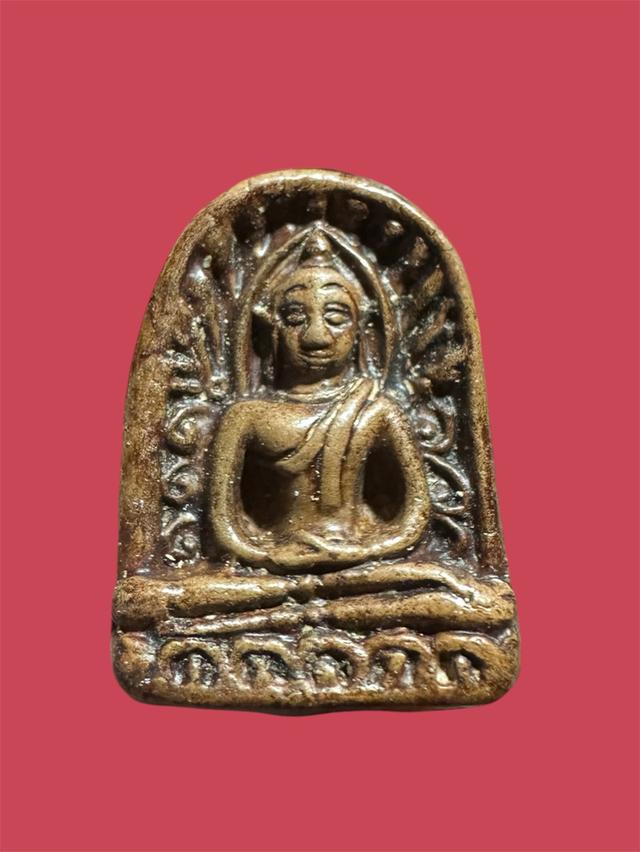 พระซุ้มกอเนื้อดินพิมพ์กนก