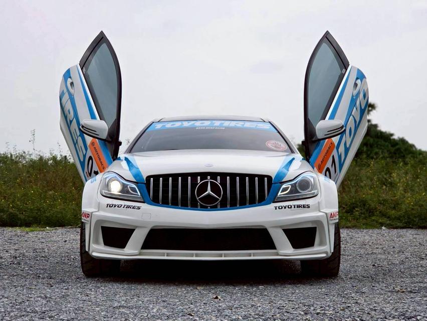 BENZ C180 CGI Coupe AMG (W204) 2011 คุ้มมากๆ แต่งมาหลายแสน 2