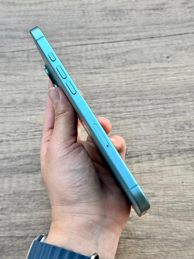 iPhone 16 Plus สีเขียวสวย 3