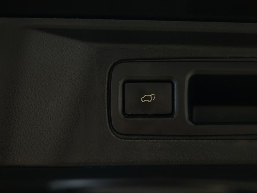 2021 Toyota FORTUNER 2.8 (ปี 15-25) Legender 4WD SUV AT B7112 รูปที่ 19