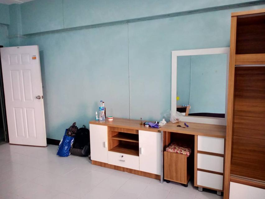 ให้เช่าคอนโดเด่นนคร เรสซิเด้นท์ อาคาร เอ ชั้น 10 (ห้องเลขที่ 608/338) ขนาดพื้นที่ 32 ตร.ม. ห้องกว้างอยู่สบาย พร้อมเฟอร์นิเจอร์ครบชุด 4