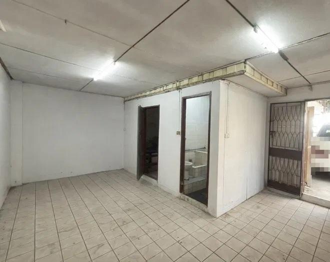 ขายบ้านแฝด 2 ชั้น 34 ตารางวา หมู่บ้านปิ่นเจริญ 2 ถนนสรงประภา ใกล้สนามบินดอนเมือง ฿2,200,000 4