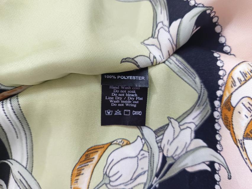 USED Jaspal - Black Floral Batwing Top | เสื้อแขนสั้นสีดำ สีชมพู เสื้อปีกค้างคาว ลายดอก คอวี ทรงใหญ่ สายฝอ แท้ มือสอง 5