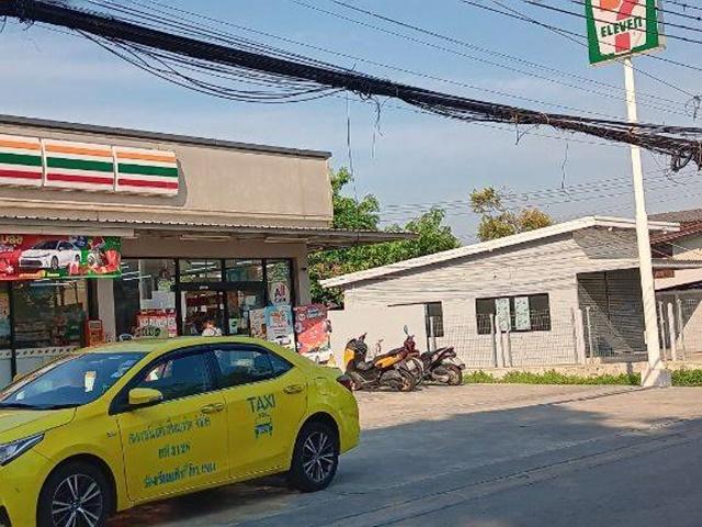 บิ๊กซี เพชรเกษม 2 (เอ็กซ์ตร้า) ซ.เพชรเกษม 99-114 บ้านเดี่ยวชั้นเดียว 1 นอน รร. เลิศหล้า 1.5 กม. 2.5กม. 1 น้ำ เหมาะทำร้าน 3