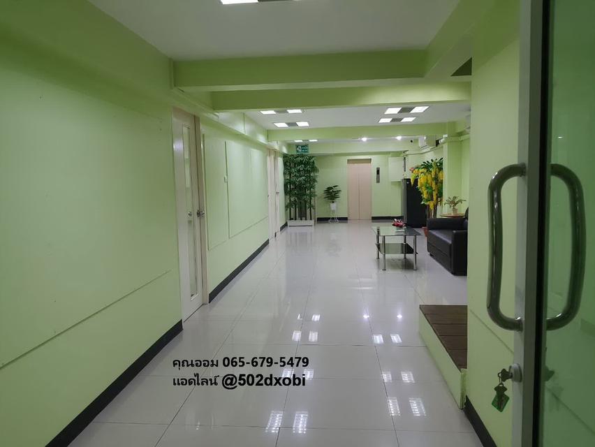 ให้เช่าอาคารพาณิชย์ 5 ชั้น ทำเลดีใกล้สถานี MRTรัชดาฯ  270 เมตร  อาคาร 5 ชั้น พร้อมดาดฟ้ามีหลังคา  13
