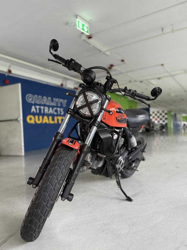 Ducati Scrambler Sixty2