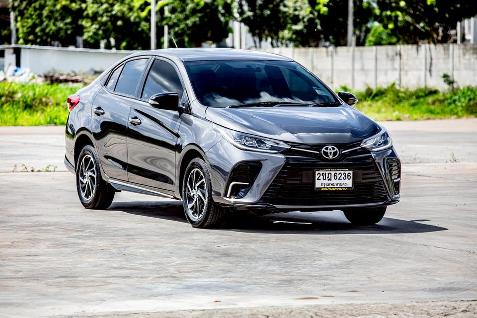 Toyota Yaris Ativ 1.2Entry ปี2022  สีเทา มือเดียวป้ายแดง  3