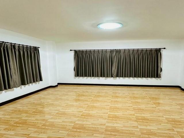 PB5862ขายและให้เช่า ทาวน์โฮม 2.5 ชั้น ซอยสวนสยาม ซอยเสรีไทย 81/2 หมู่บ้าน เกษราคลาสสิคโฮม ใกล้ มอเตอร์เวย์ 10