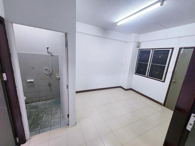 เปิดซิง! ไม่เคยพัก ให้เช่าคอนโด เอื้ออาทรพระราม5 1แอร์ บางกรวย-วัดพระเงิน2 2นอน 35ตรม. ชั้น 5 อาคาร 16 5