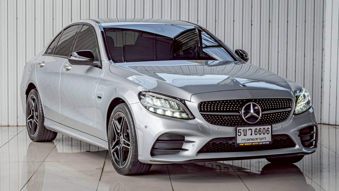 BENZ C-CLASS C300e AMG SPORT ปี 2021 สีเทา โฉม W205 ปี14-23