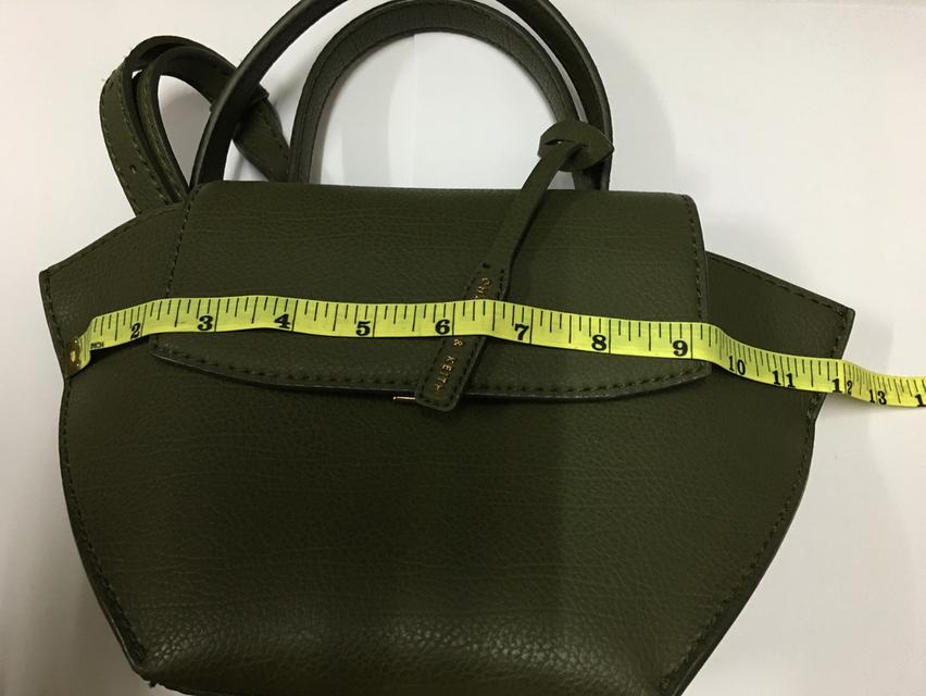 กระเป๋าสะพาย Charles & Keith แท้ 100%
