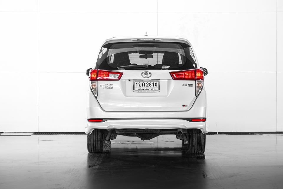 2020 TOYOTA INNOVA 2.8 V Crysta Wagon สีขาว เลขไมล์ 55358 กม. 6