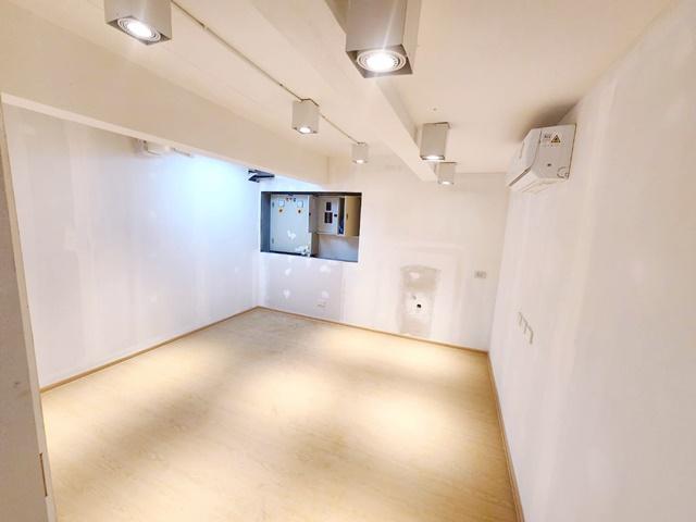 โชว์รูม เลียบด่วนเอกมัย-รามอินทรา 3กม. รถไฟฟ้ารามอินทรา กม.9 490ม. KPIS Inter Sch. 3.3กม.เช่าอาคาร3คูหา 6ชั้น แอร์ใหม่ 1 3