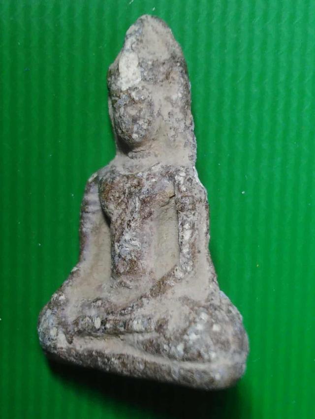 พระกรุลพบุรี 3