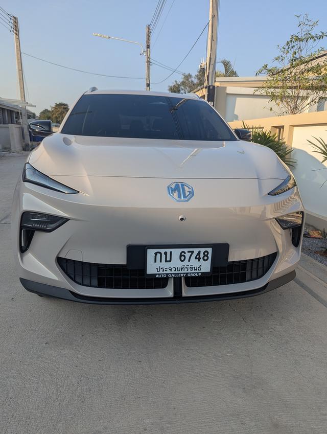 MG S 5,10/2025, 64 kWh lifetime battery warranty,premium insurance,new MG wallbox,9,5 Tkm, fully equipped,19-inch wheels,original price 1 Million Baht