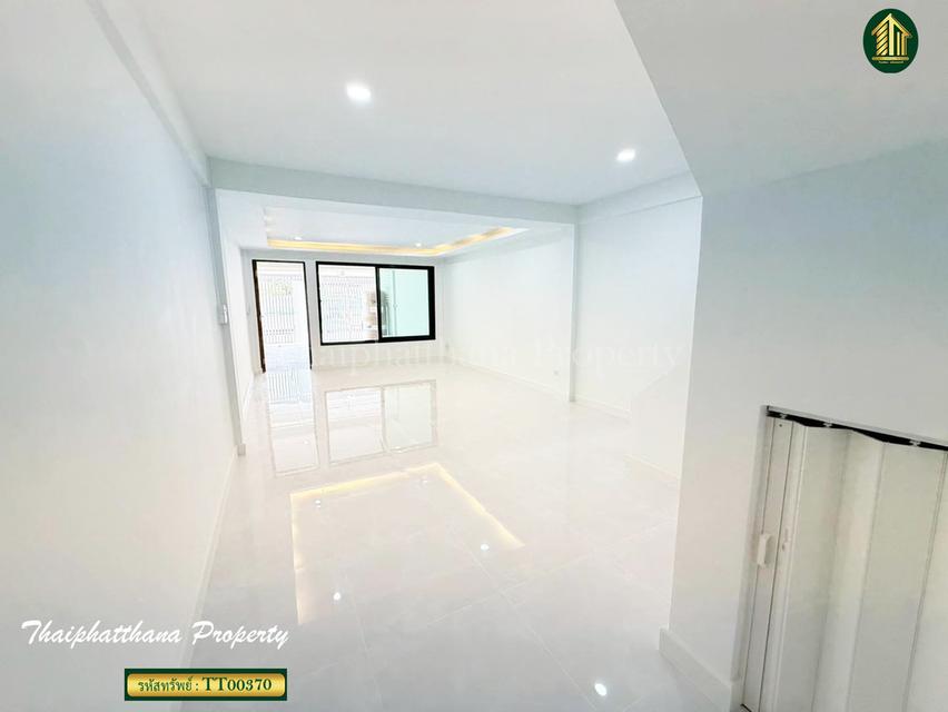 ทาวน์เฮ้าส์ เสนานิคม 1 ลาดปลาเค้า  5