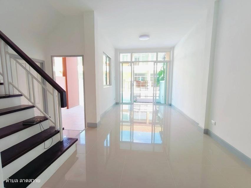 บ้านสร้างใหม่ พร้อมอยู่ ทำเลทอง! หมู่บ้านพนาสนธิ์วิลล่า ถนนลำลูกกาคลองสี่ ต.ลาดสวาย อ.ลำลูกกา จ.ปทุมธานี 4