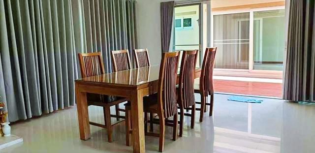 รพ.ปากเกร็ด 2 2.6 กม.5 นอน โรบินสัน ราชพฤกษ์ 2.4 กม.ให้เช่าบ้านเดี่ยว 2 ชั้น พร้อมเรือนรับรอง หัวมุม 4น้ำ 121ตร.วา.พร้อม 3