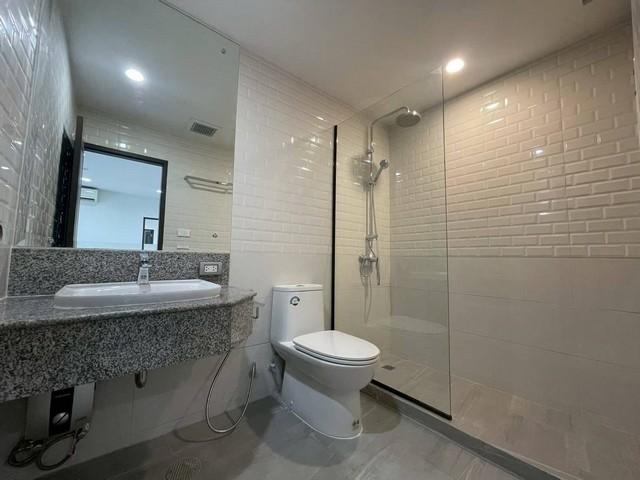 ให้เช่าคอนโด Sathorn House (สาทรเฮ้าส์) ขนาด 73 ตร.ม. ชั้น 18 ติด BTS สุรศักดิ์ เครื่องใช้ไฟฟ้าและเฟอร์นิเจอร์ครบ 7